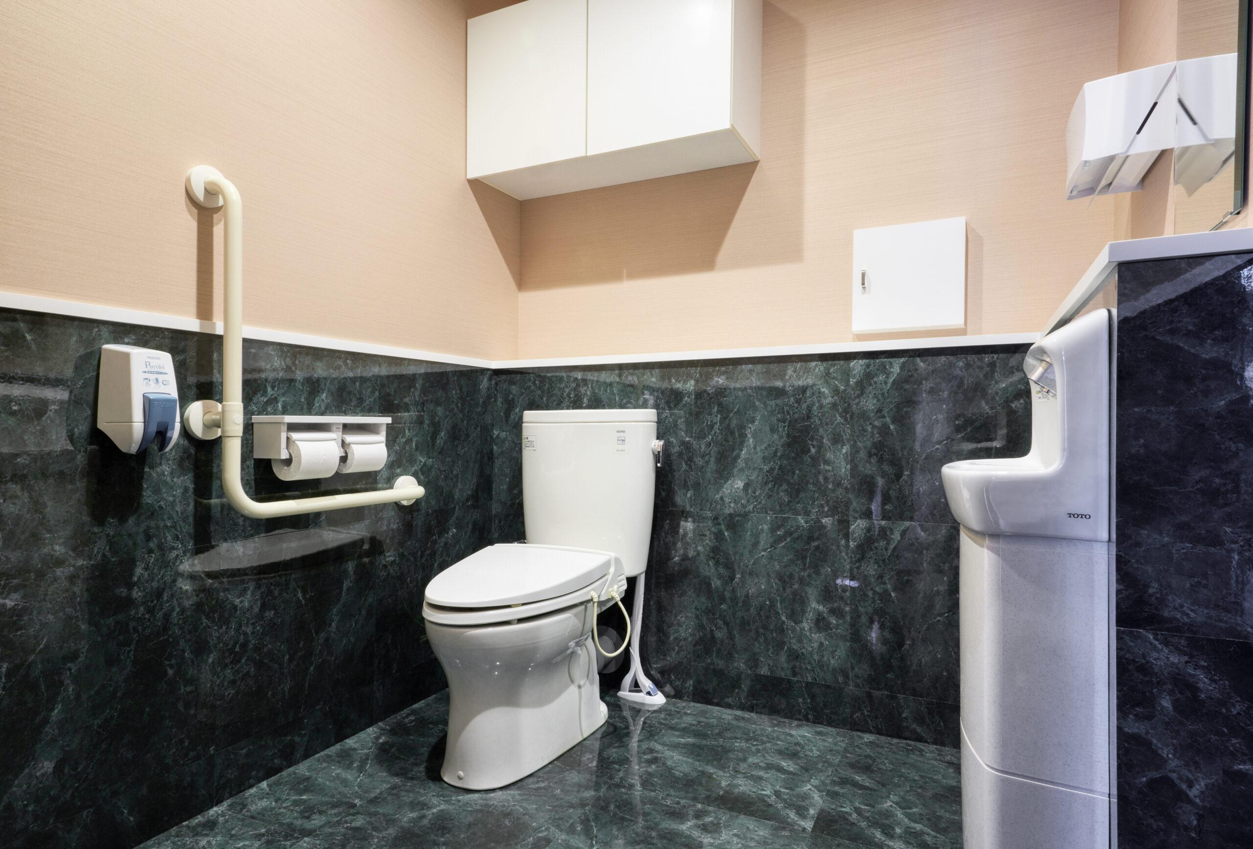 バリアフリーに配慮しております